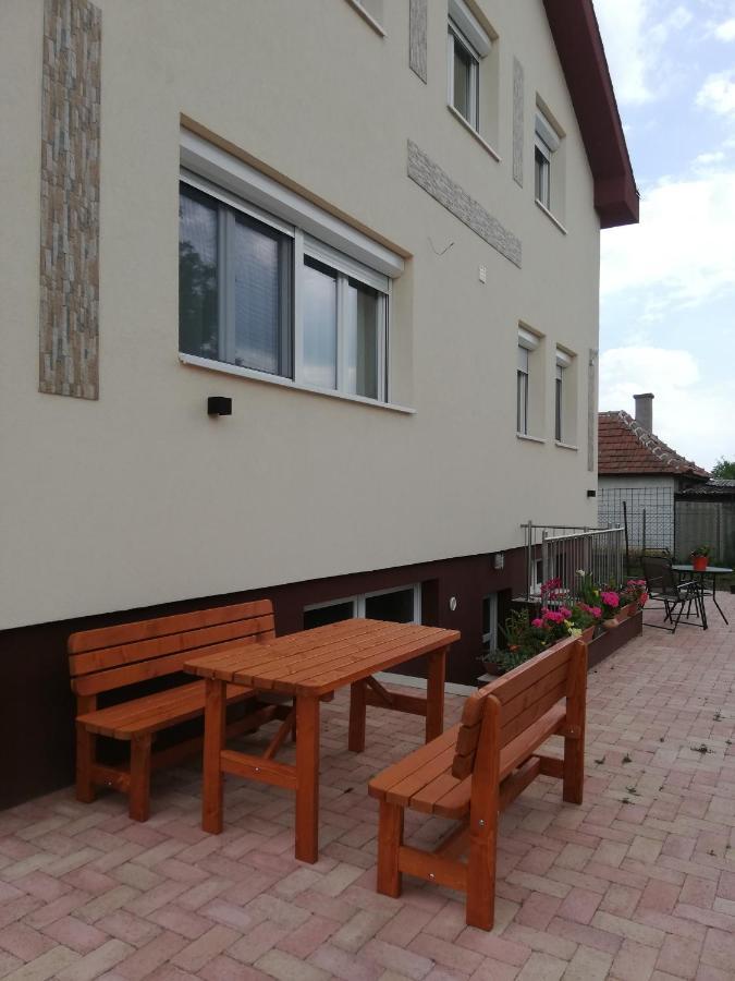 Villa Heureka Gárdony Exterior foto